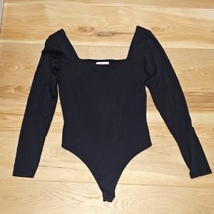 Babaton Black body suit 😍